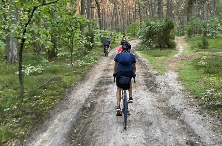 Najlepsze trasy rowerowe w Warszawie: długości, trudności i atrakcje