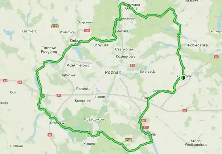 Zielona trasa rowerowa tworzy pierścień dookoła Poznania, okrążając miasto i jego okolice, w tym Tarnowo Podgórne, Swarzędz i Luboń.