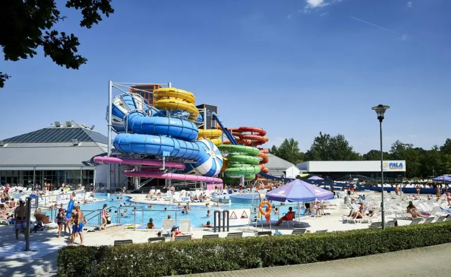Aquapark Fala Łódź: Cennik, Godziny, Atrakcje - Twój Przewodnik