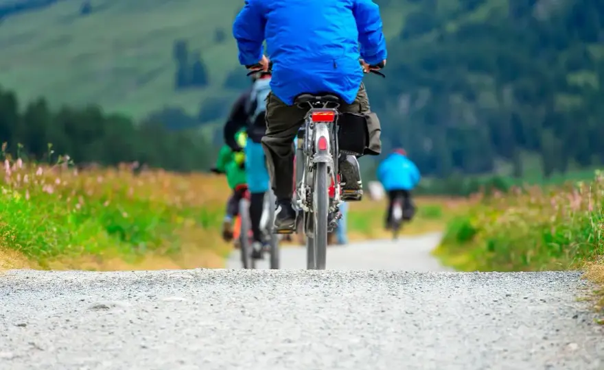 Łatwe trasy rowerowe w Beskidach - idealne dla rodzin i początkujących